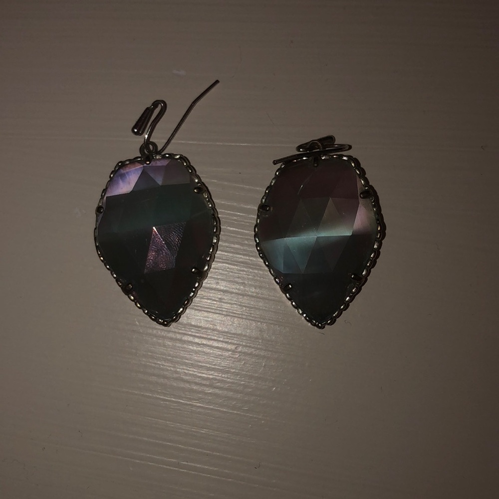 Kendra Scott grey and silver iridescent earrings